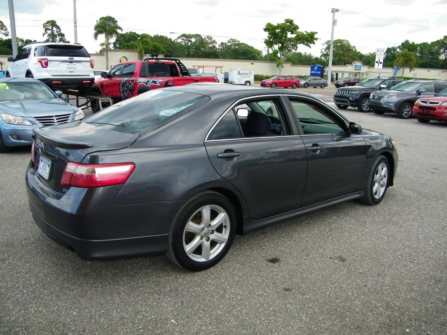 2008 Gray /Gray Toyota Camry LE (4T1BK46KX8U) with an 3.5L V6 engine, Automatic transmission, located at 4000 Bee Ridge Road, Sarasota, FL, 34233, (941) 926-0300, 27.298664, -82.489151 - Photo#6